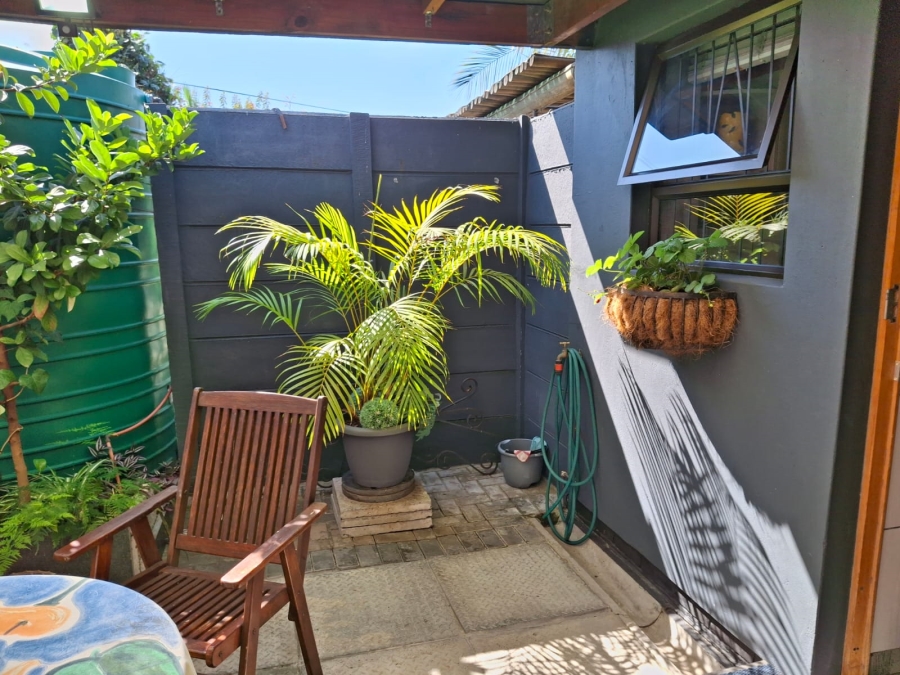 To Let 1 Bedroom Property for Rent in Labiance Estate Western Cape